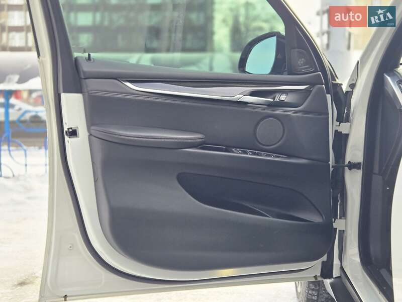 Внедорожник / Кроссовер BMW X5 2017 в Киеве