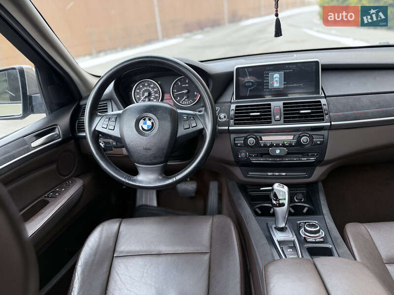 Внедорожник / Кроссовер BMW X5 2011 в Одессе