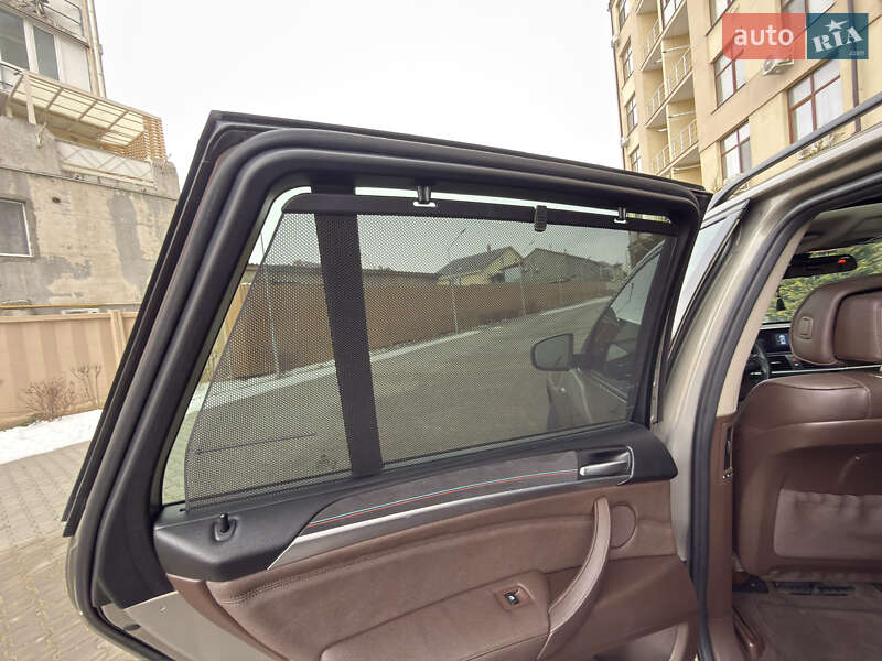 Внедорожник / Кроссовер BMW X5 2011 в Одессе