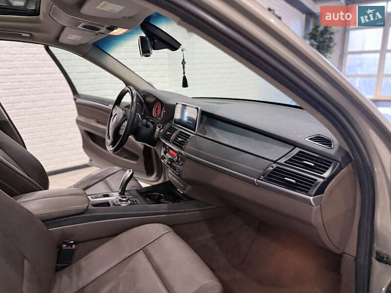 Внедорожник / Кроссовер BMW X5 2011 в Одессе