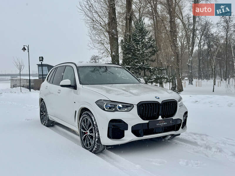 Внедорожник / Кроссовер BMW X5 2022 в Киеве