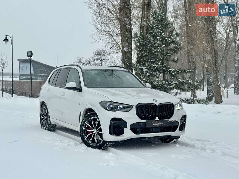 Внедорожник / Кроссовер BMW X5 2022 в Киеве