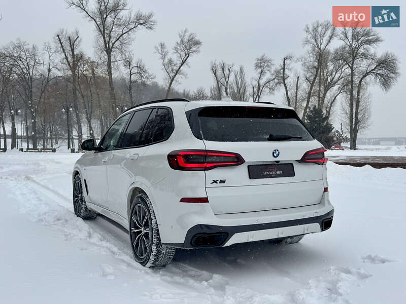 Внедорожник / Кроссовер BMW X5 2022 в Киеве