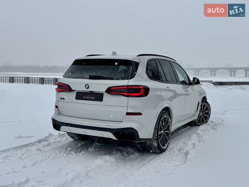 Внедорожник / Кроссовер BMW X5 2022 в Киеве