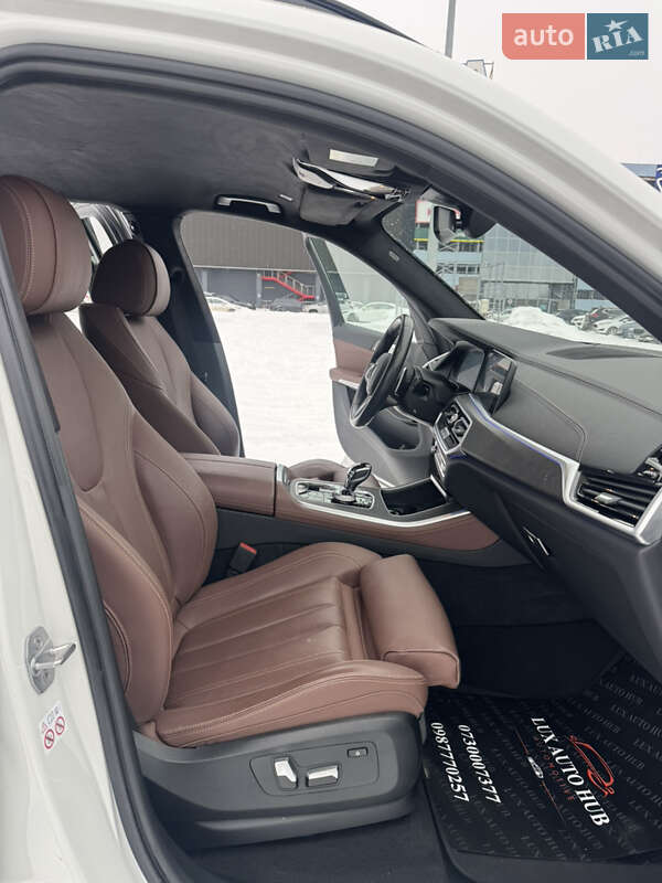 Внедорожник / Кроссовер BMW X5 2022 в Киеве