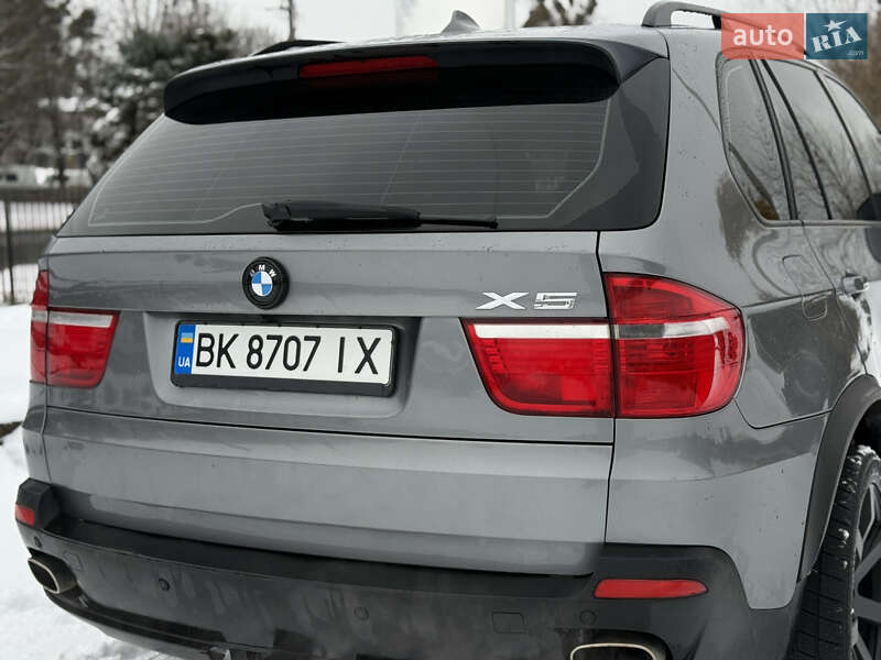 Внедорожник / Кроссовер BMW X5 2010 в Ровно