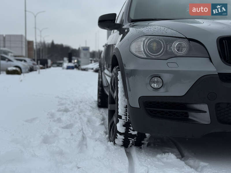 Внедорожник / Кроссовер BMW X5 2010 в Ровно
