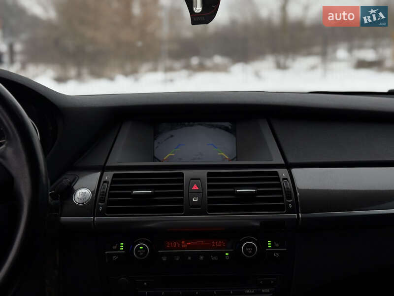 Внедорожник / Кроссовер BMW X5 2010 в Ровно