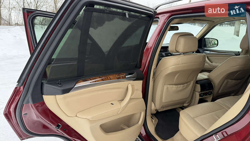 Внедорожник / Кроссовер BMW X5 2010 в Погребище