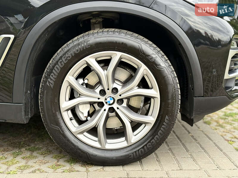 Внедорожник / Кроссовер BMW X5 2020 в Харькове