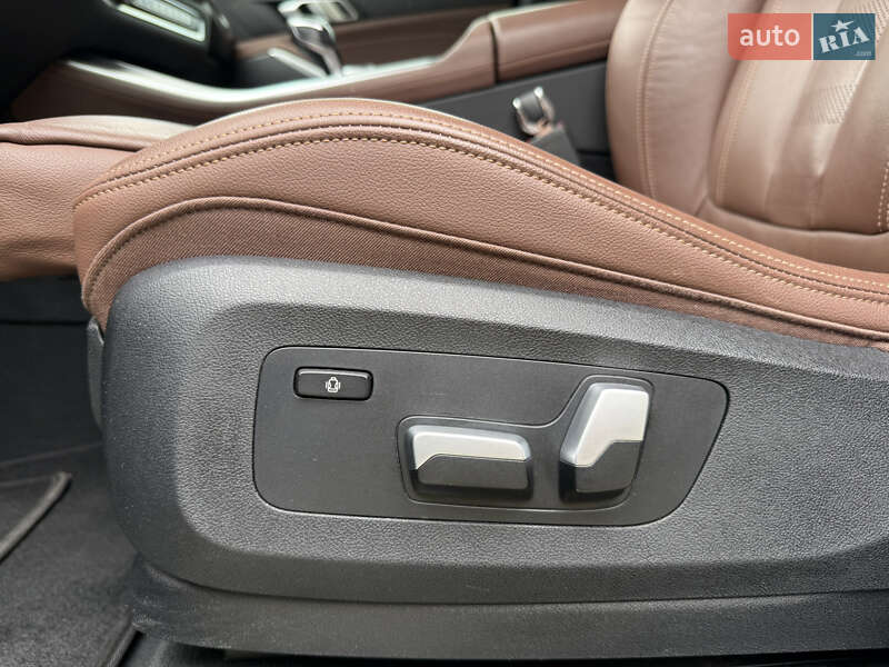 Внедорожник / Кроссовер BMW X5 2020 в Харькове