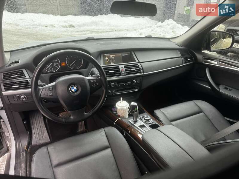 Позашляховик / Кросовер BMW X5 2012 в Львові