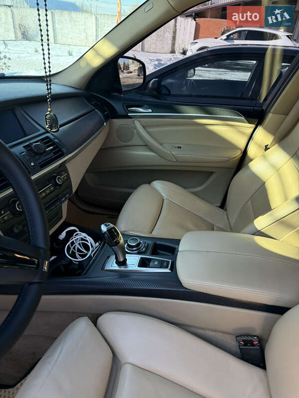 Внедорожник / Кроссовер BMW X5 2012 в Полтаве