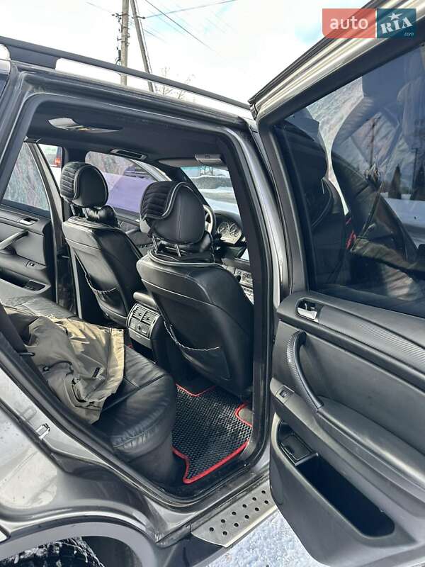 Внедорожник / Кроссовер BMW X5 2004 в Черновцах