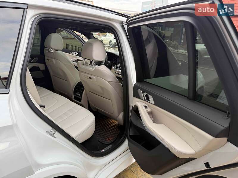 Внедорожник / Кроссовер BMW X5 2020 в Львове