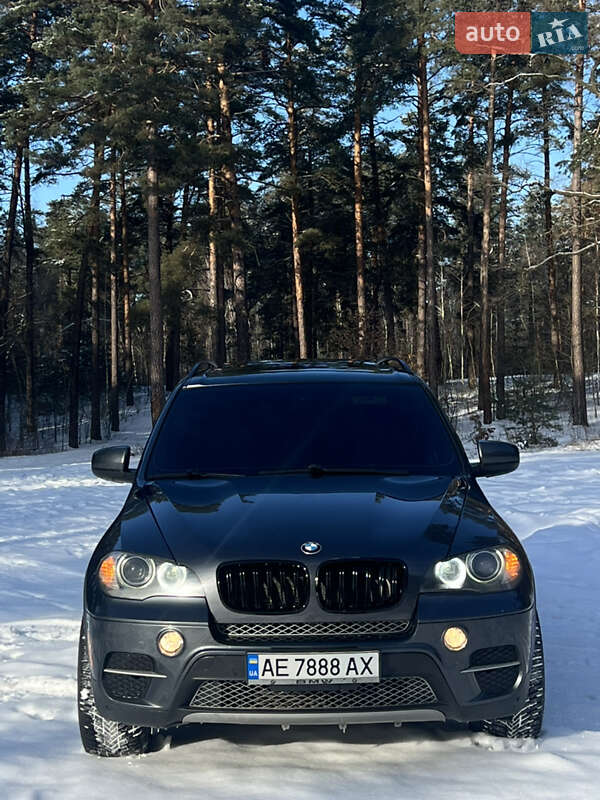 Позашляховик / Кросовер BMW X5 2010 в Києві