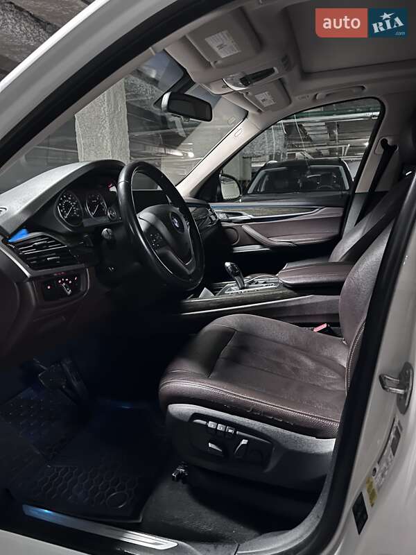 Внедорожник / Кроссовер BMW X5 2015 в Киеве