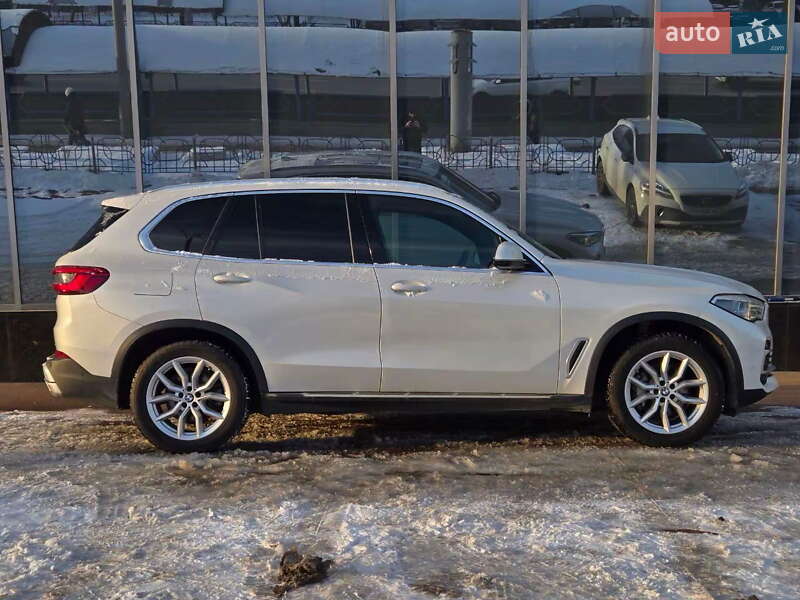 Позашляховик / Кросовер BMW X5 2019 в Києві фото 5 Позашляховик / Кросовер BMW X5 2019 в Києві