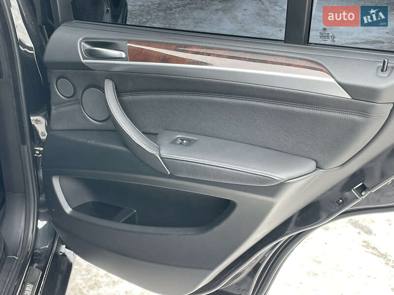 Внедорожник / Кроссовер BMW X5 2008 в Теофиполе