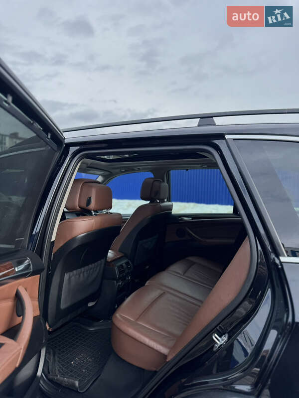 Внедорожник / Кроссовер BMW X5 2013 в Калуше