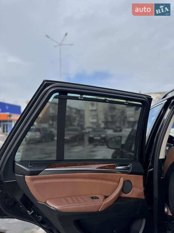 Внедорожник / Кроссовер BMW X5 2013 в Калуше