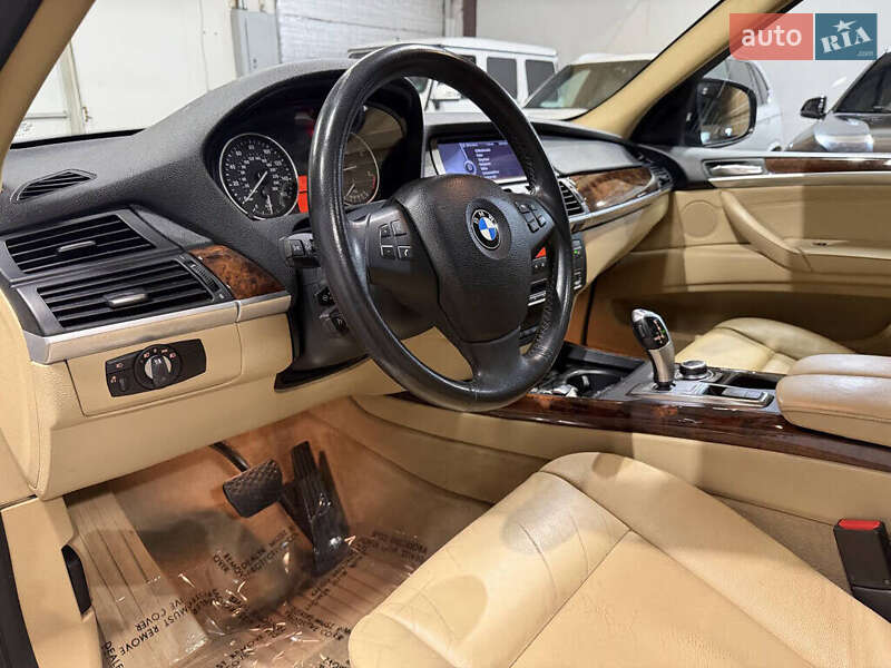 Позашляховик / Кросовер BMW X5 2012 в Львові