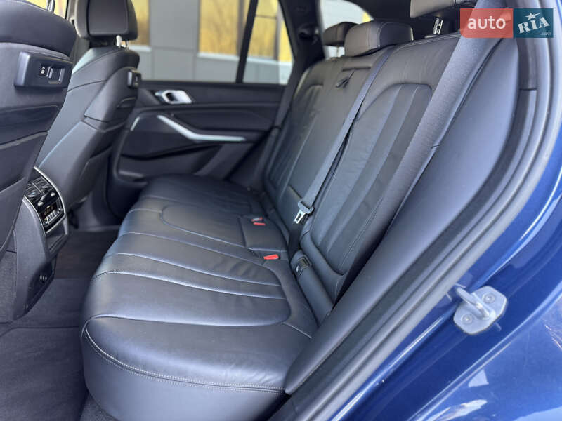 Внедорожник / Кроссовер BMW X5 2020 в Ровно