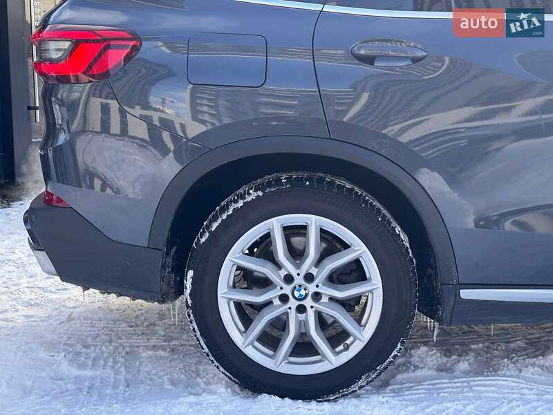 Внедорожник / Кроссовер BMW X5 2019 в Киеве