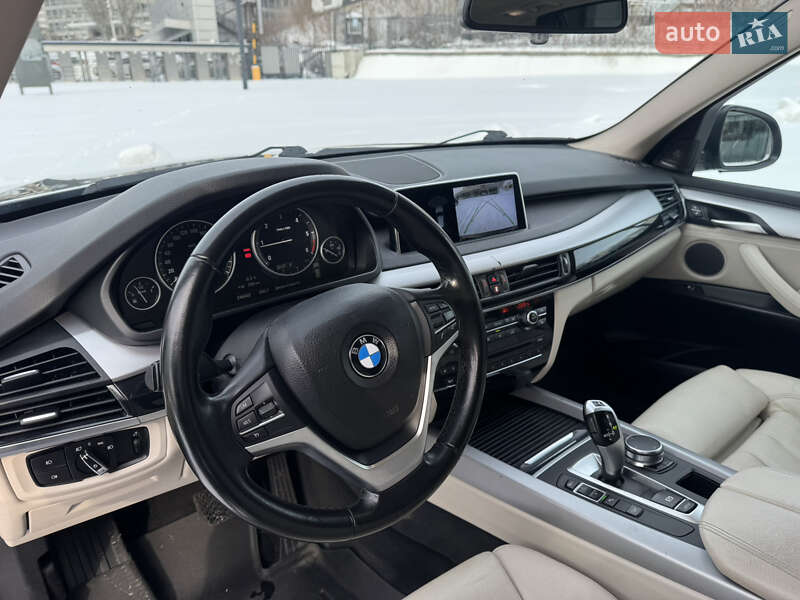 Внедорожник / Кроссовер BMW X5 2016 в Киеве