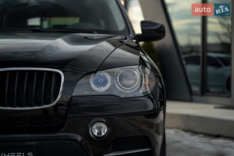 Позашляховик / Кросовер BMW X5 2011 в Чернівцях