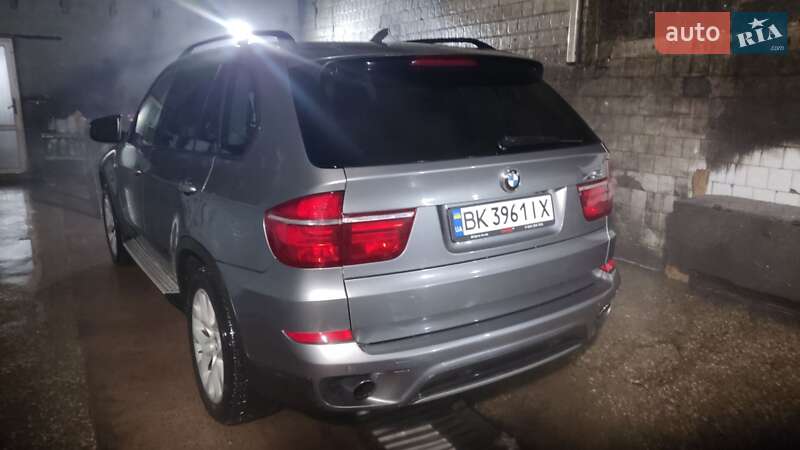 Позашляховик / Кросовер BMW X5 2012 в Рівному