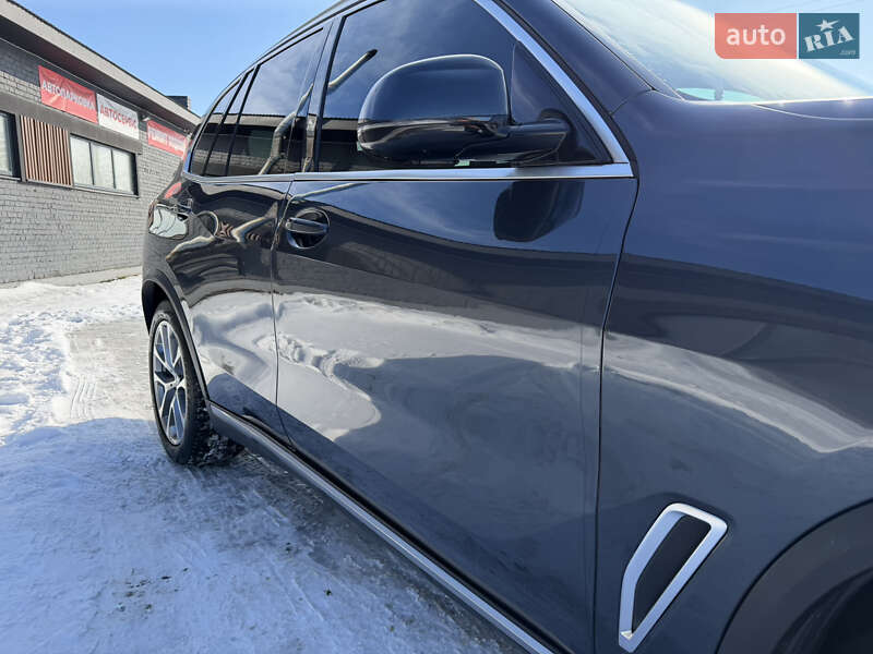 Внедорожник / Кроссовер BMW X5 2019 в Луцке