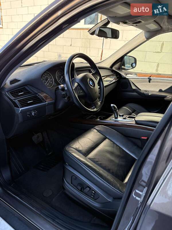 Позашляховик / Кросовер BMW X5 2011 в Києві фото 26 Позашляховик / Кросовер BMW X5 2011 в Києві