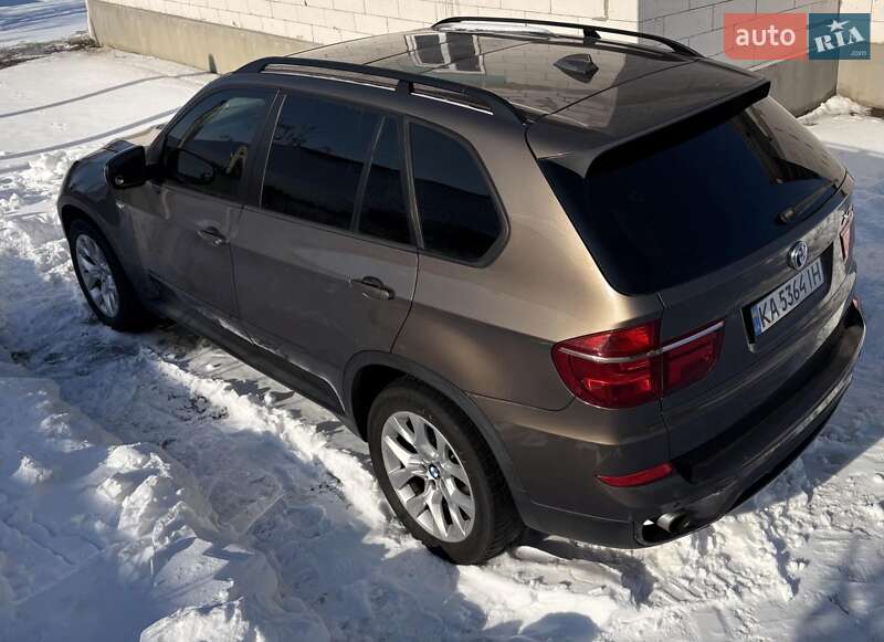 Позашляховик / Кросовер BMW X5 2011 в Києві фото 6 Позашляховик / Кросовер BMW X5 2011 в Києві