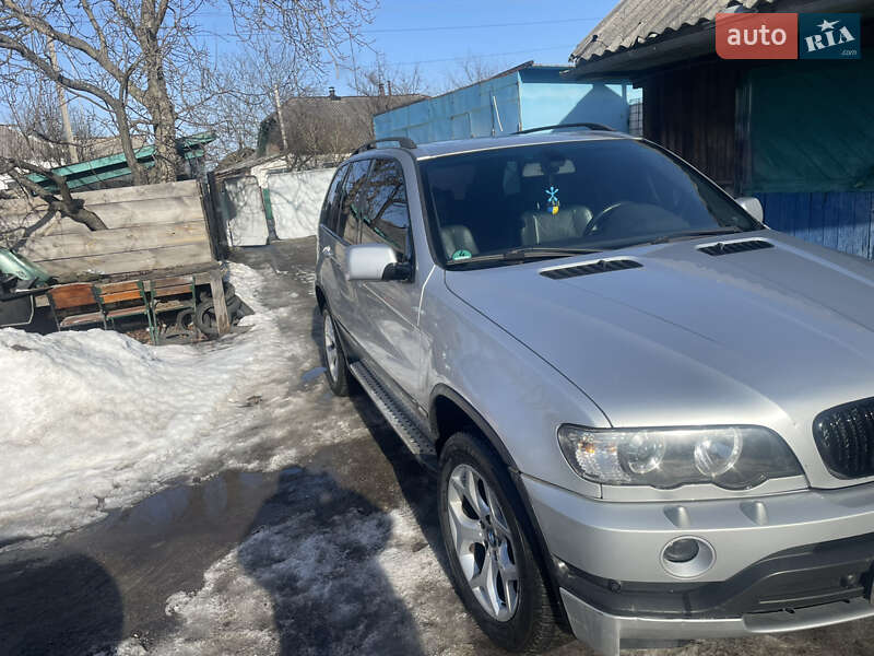 Внедорожник / Кроссовер BMW X5 2002 в Малине