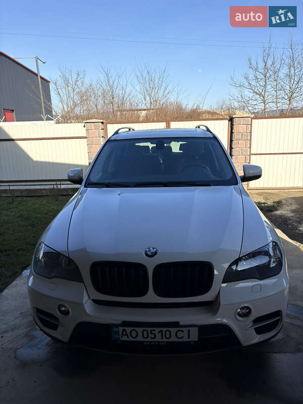 Внедорожник / Кроссовер BMW X5 2010 в Ужгороде фото 2 Внедорожник / Кроссовер BMW X5 2010 в Ужгороде