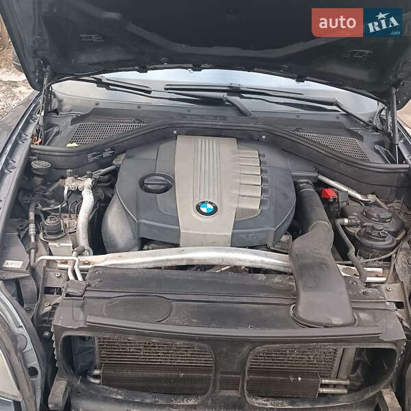 Внедорожник / Кроссовер BMW X5 2013 в Киеве