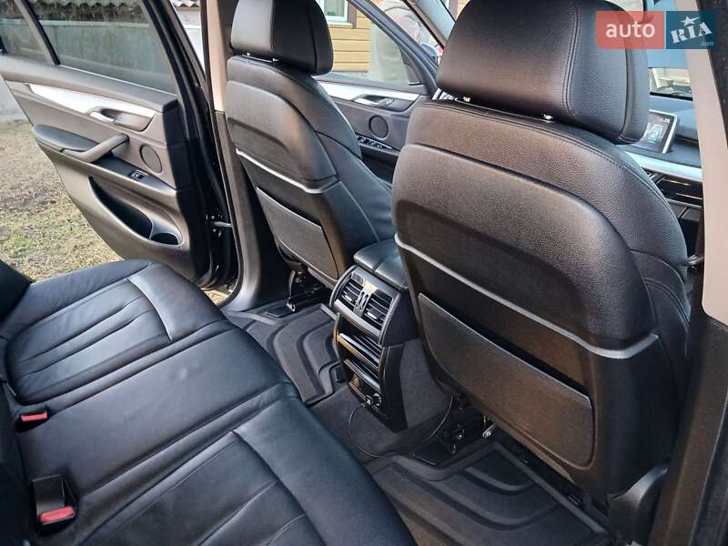 Внедорожник / Кроссовер BMW X5 2016 в Врадиевке