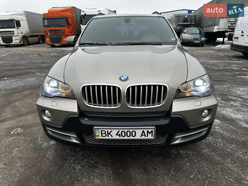 Позашляховик / Кросовер BMW X5 2008 в Рівному