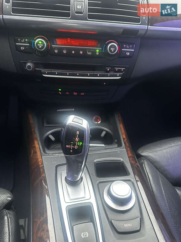 Позашляховик / Кросовер BMW X5 2008 в Рівному