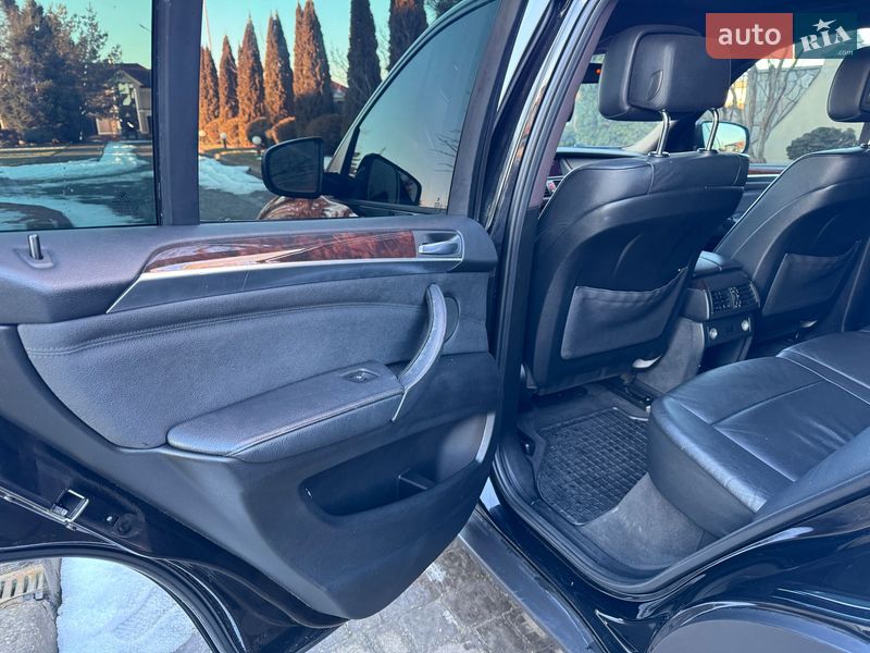 Внедорожник / Кроссовер BMW X5 2011 в Сарнах