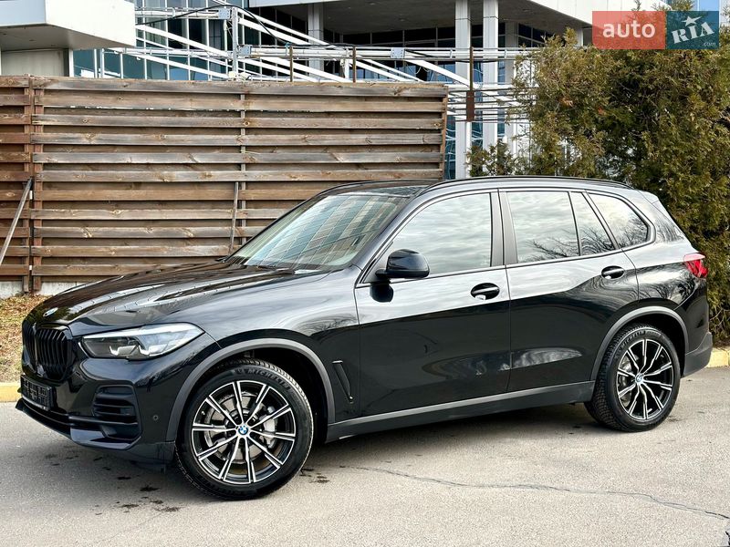 Внедорожник / Кроссовер BMW X5 2022 в Киеве