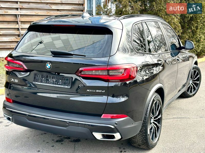 Внедорожник / Кроссовер BMW X5 2022 в Киеве