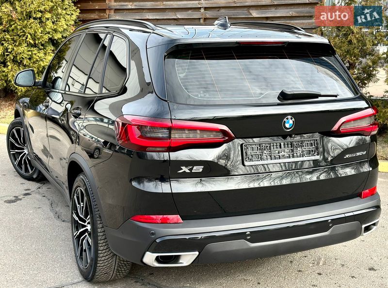 Внедорожник / Кроссовер BMW X5 2022 в Киеве