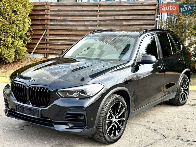 Внедорожник / Кроссовер BMW X5 2022 в Киеве