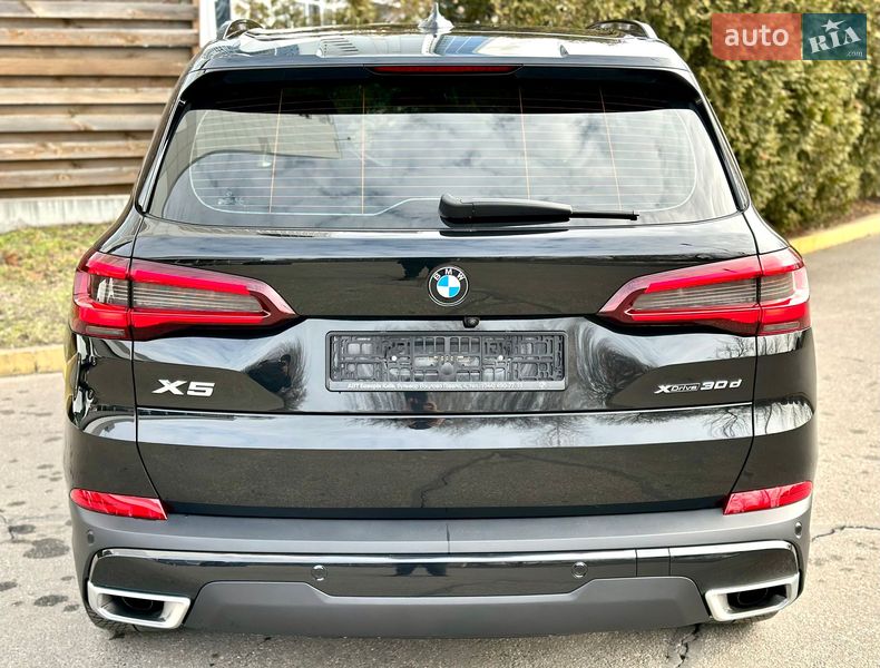 Внедорожник / Кроссовер BMW X5 2022 в Киеве