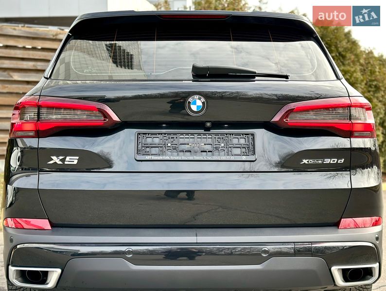 Внедорожник / Кроссовер BMW X5 2022 в Киеве