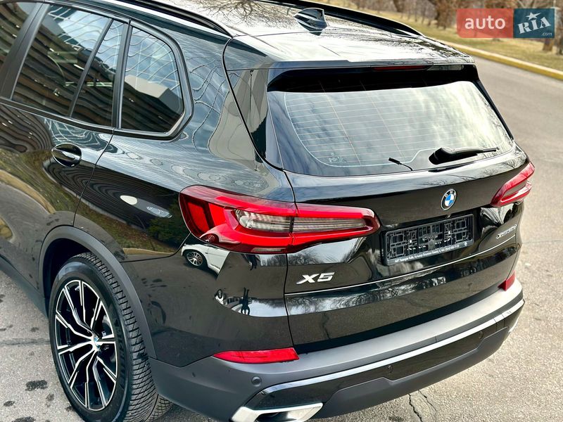 Внедорожник / Кроссовер BMW X5 2022 в Киеве