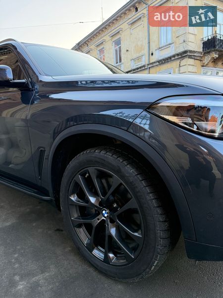 Позашляховик / Кросовер BMW X5 2019 в Чернівцях