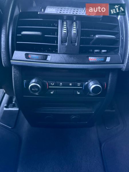 Позашляховик / Кросовер BMW X5 2015 в Луцьку